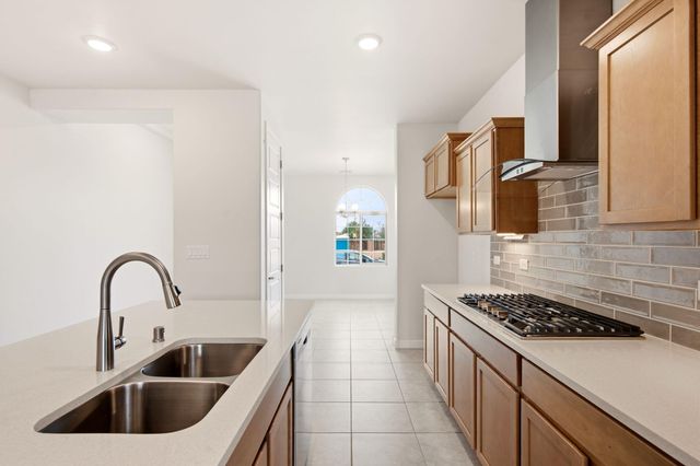 416 Spanish Walk Place NW, Albuquerque, NM 87107