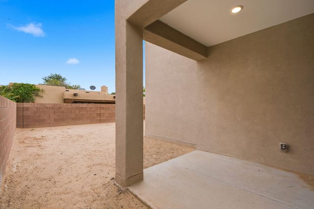 416 Spanish Walk Place NW, Albuquerque, NM 87107
