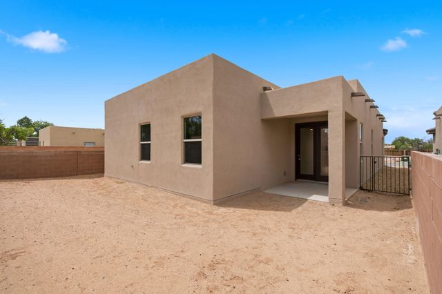 416 Spanish Walk Place NW, Albuquerque, NM 87107