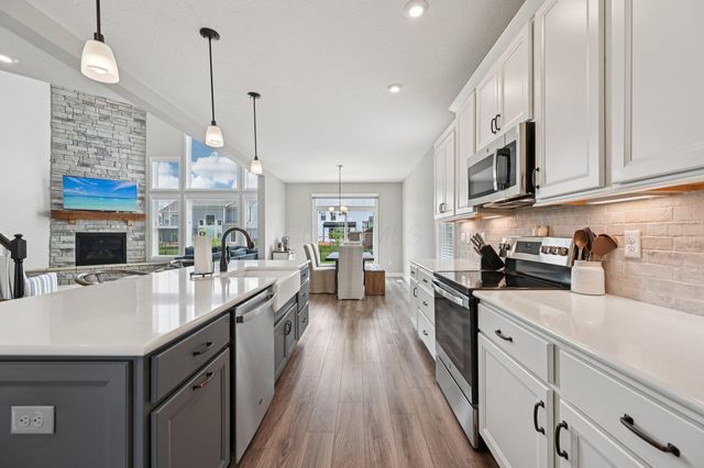 6044 Honey Farm Way, Grove City, OH 43123