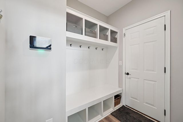 6044 Honey Farm Way, Grove City, OH 43123