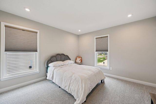 6044 Honey Farm Way, Grove City, OH 43123