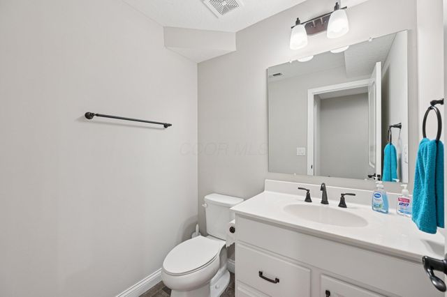 6044 Honey Farm Way, Grove City, OH 43123