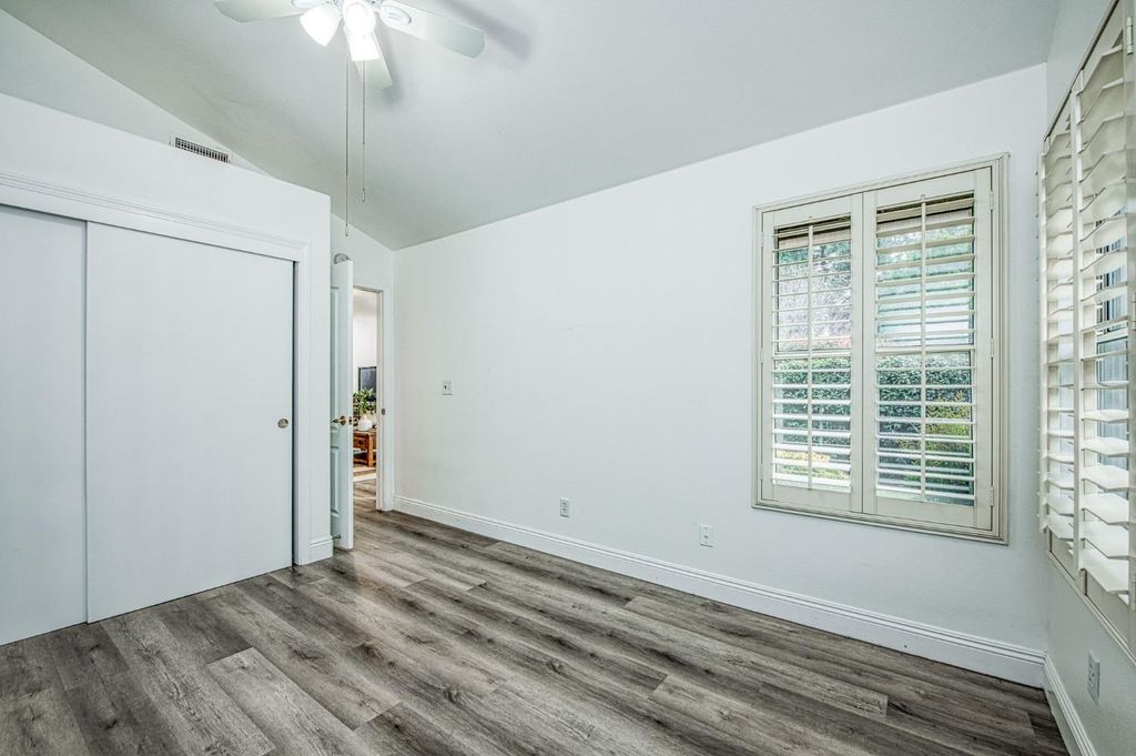 Image 24 of property listing at 9225 N Bramwell Street, Fresno, CA 93720