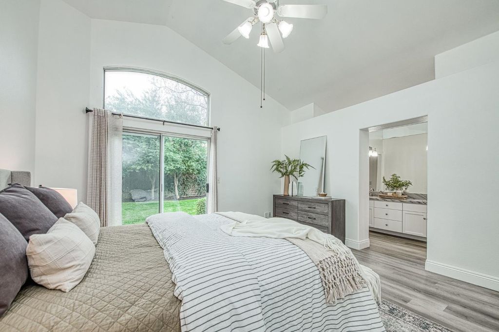 Image 28 of property listing at 9225 N Bramwell Street, Fresno, CA 93720