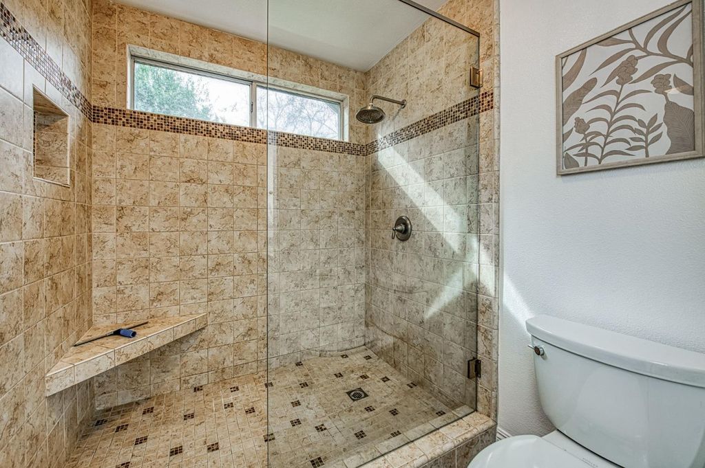 Image 31 of property listing at 9225 N Bramwell Street, Fresno, CA 93720