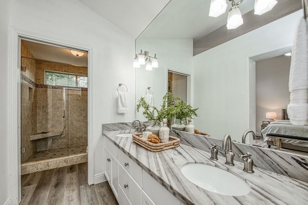 Image 33 of property listing at 9225 N Bramwell Street, Fresno, CA 93720