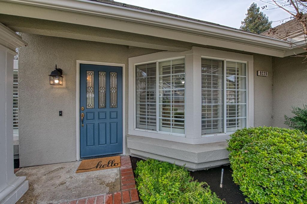 Image 5 of property listing at 9225 N Bramwell Street, Fresno, CA 93720