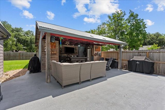 12603 C Bar Circle, Santa Fe, TX 77510