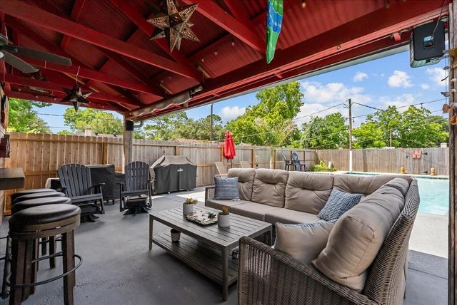 12603 C Bar Circle, Santa Fe, TX 77510