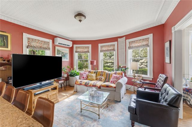 271 Highland Avenue, Providence, RI 02906