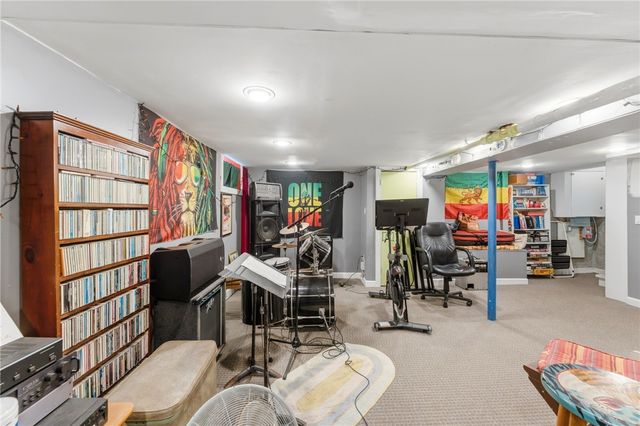 271 Highland Avenue, Providence, RI 02906