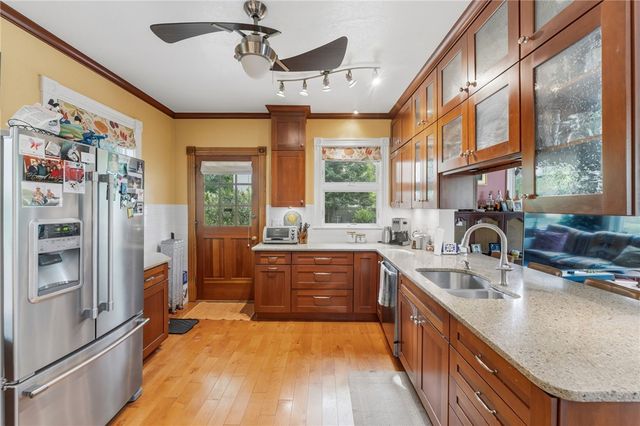 271 Highland Avenue, Providence, RI 02906