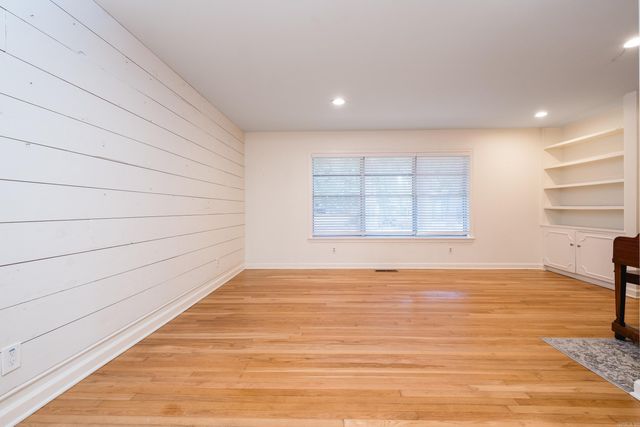 1300 White Road, Little Rock, AR 72211