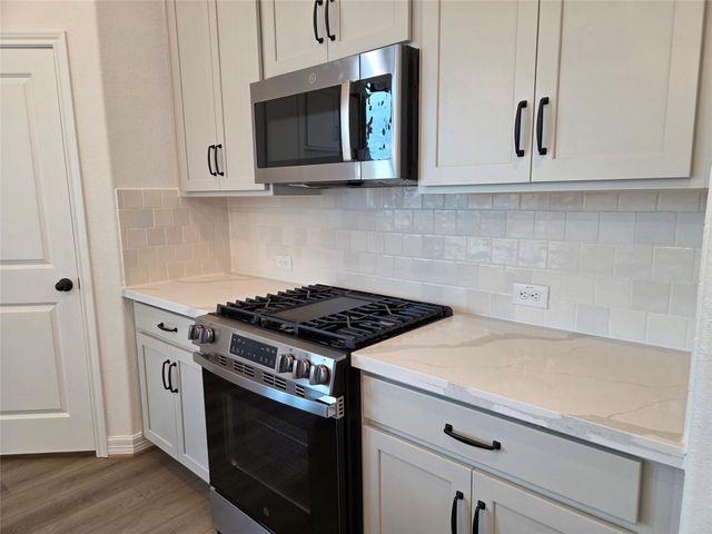 21651 Foxes Trove Trail, Magnolia, TX 77355