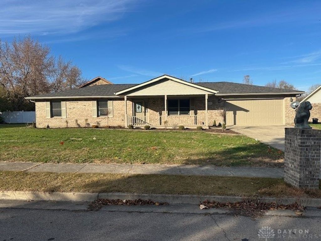 1141 Dickerson Drive, Troy, OH 45373