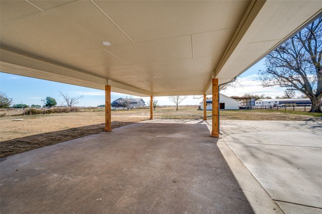 10422 Strittmatter Road, Pilot Point, TX 76258