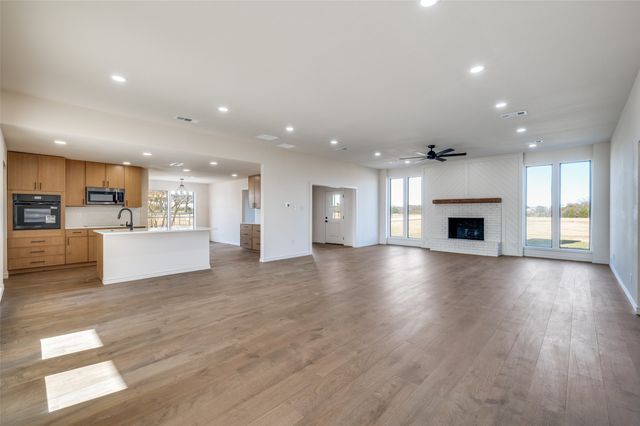 10422 Strittmatter Road, Pilot Point, TX 76258