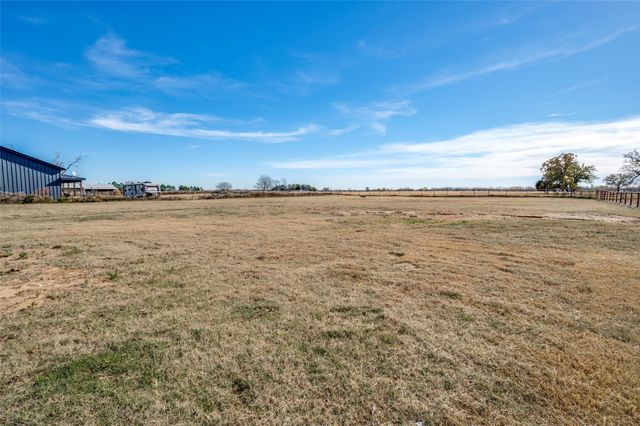 10422 Strittmatter Road, Pilot Point, TX 76258