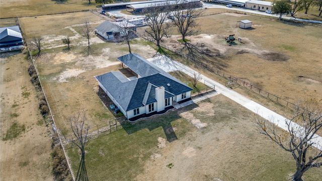 10422 Strittmatter Road, Pilot Point, TX 76258