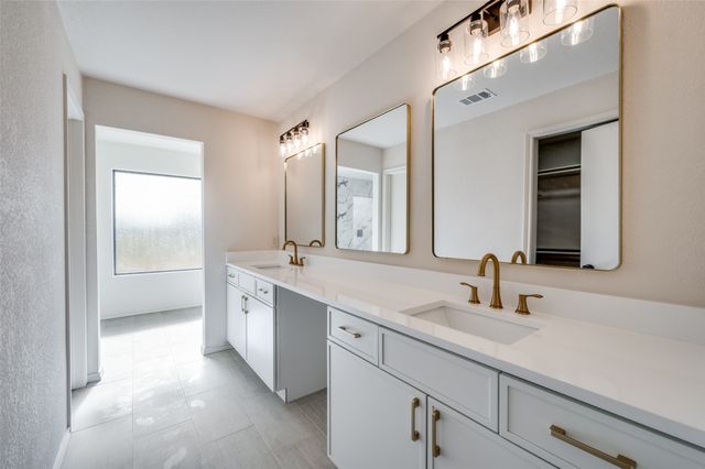 10422 Strittmatter Road, Pilot Point, TX 76258