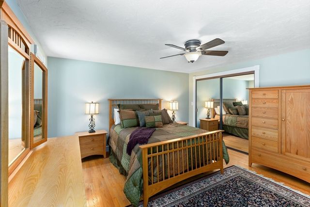 15 Pond View Cir, Sharon, MA 02067