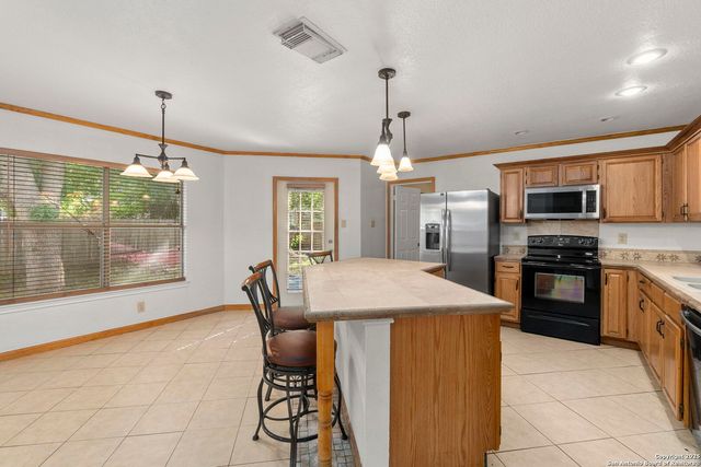 6311 Regency Ct, San Antonio, TX 78249