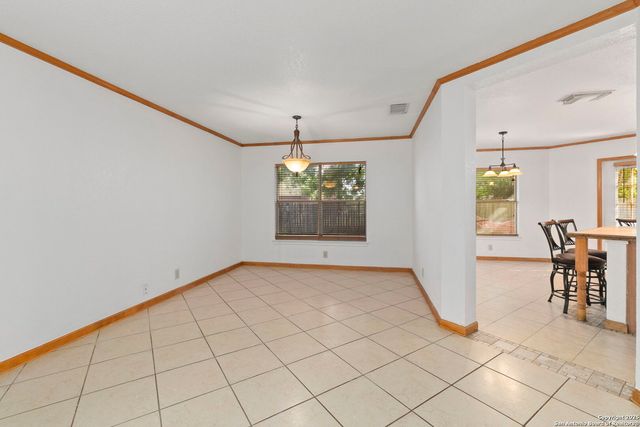 6311 Regency Ct, San Antonio, TX 78249