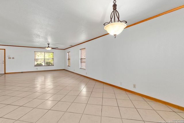 6311 Regency Ct, San Antonio, TX 78249