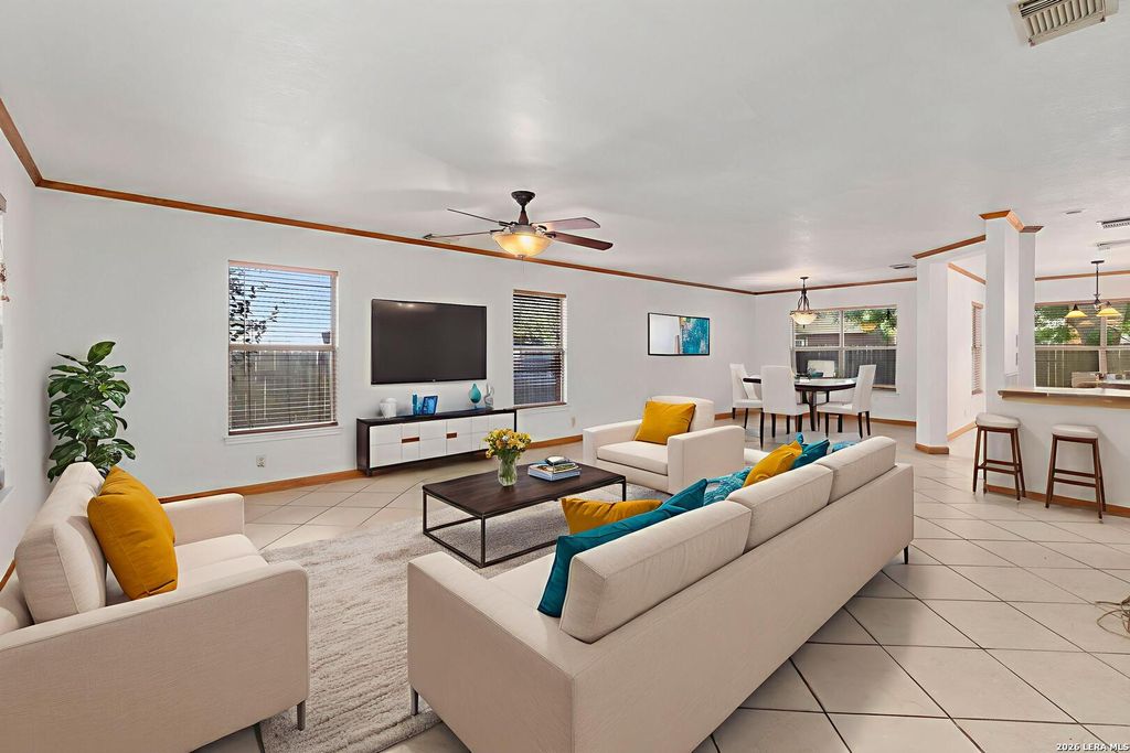 6311 Regency Ct, San Antonio, TX 78249