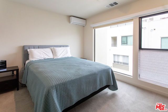 4515 N Ayla Lane, Los Angeles, CA 90041