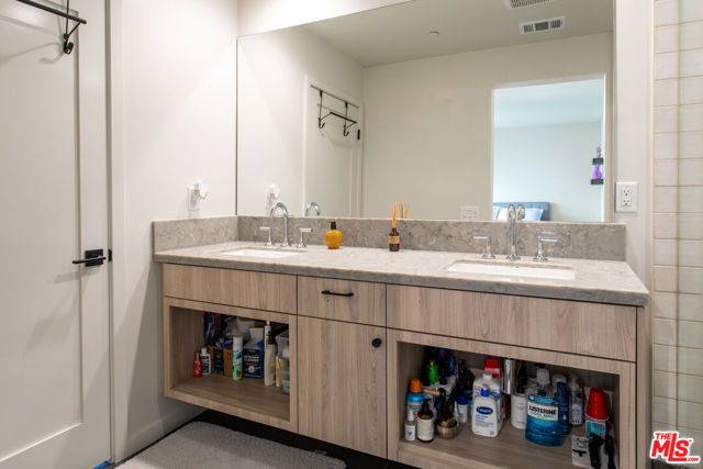 4515 N Ayla Lane, Los Angeles, CA 90041