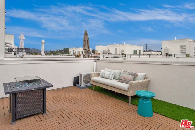 4515 N Ayla Lane, Los Angeles, CA 90041
