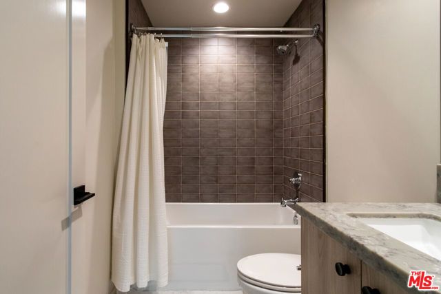 4515 N Ayla Lane, Los Angeles, CA 90041