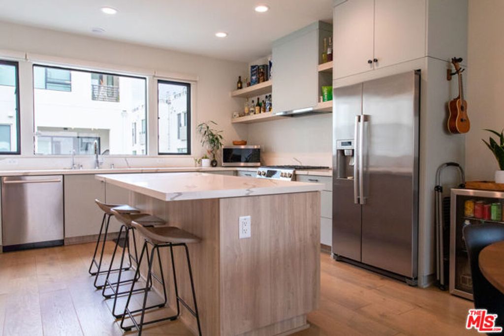 4515 N Ayla Lane, Los Angeles, CA 90041