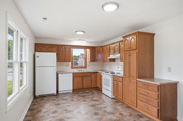 681 Maple Avenue, Newark, OH 43055