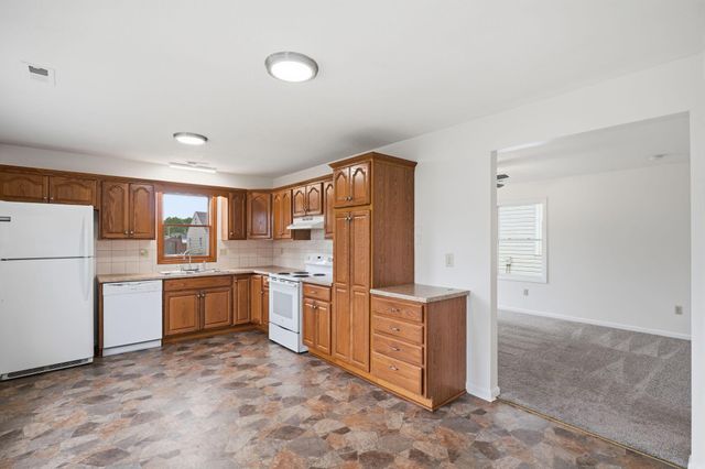 681 Maple Avenue, Newark, OH 43055