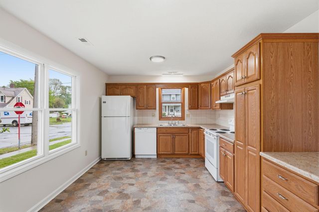 681 Maple Avenue, Newark, OH 43055