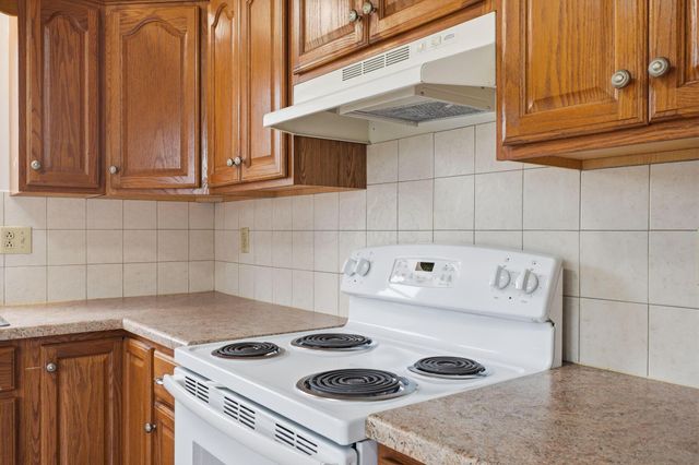 681 Maple Avenue, Newark, OH 43055