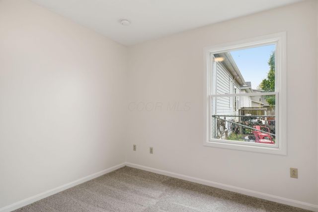 681 Maple Avenue, Newark, OH 43055