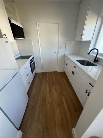 1706 Arthur Street, Hollywood, FL 33020