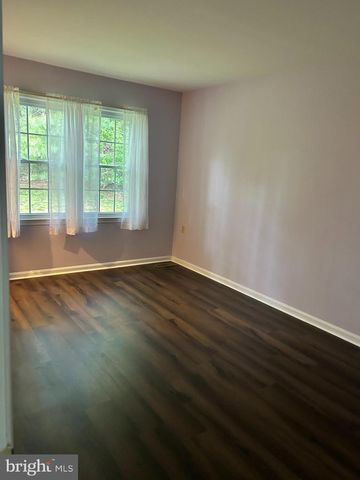 3000 SEMINOLE RD, Woodbridge, VA 22192