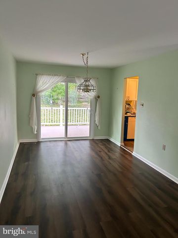 3000 SEMINOLE RD, Woodbridge, VA 22192