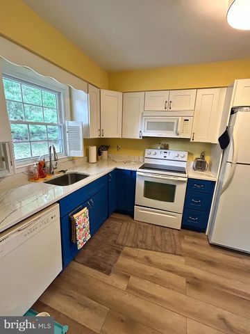 3000 SEMINOLE RD, Woodbridge, VA 22192