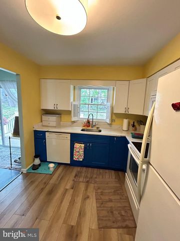 3000 SEMINOLE RD, Woodbridge, VA 22192