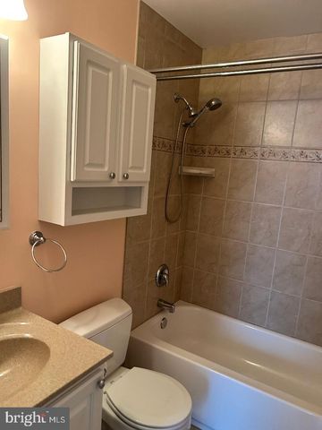 3000 SEMINOLE RD, Woodbridge, VA 22192