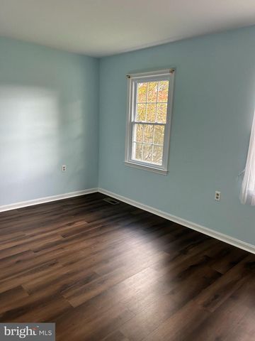 3000 SEMINOLE RD, Woodbridge, VA 22192