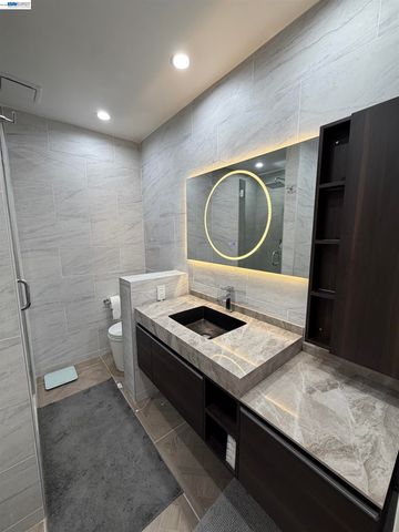1015 N Kings Rd 309, West Hollywood, CA 90069