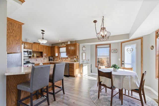 344 Sheffield St, Newton, KS 67114