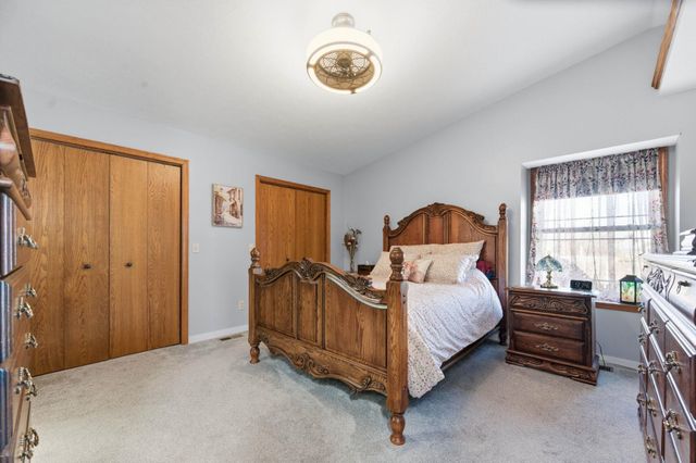 344 Sheffield St, Newton, KS 67114